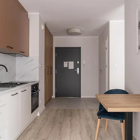 Rentplanet - Atal Square Apartament