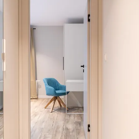 Rentplanet - Atal Square Apartament