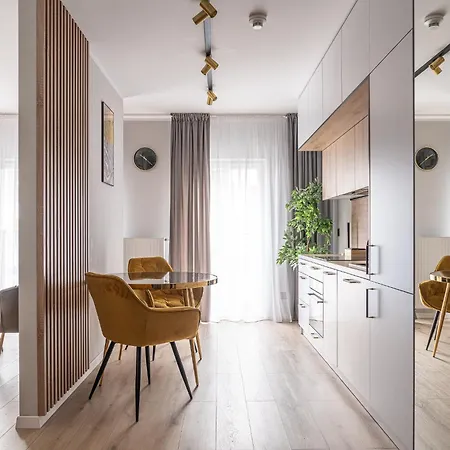 Rentplanet - Atal Square Apartament *